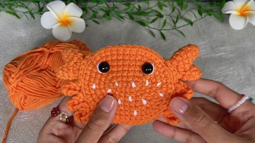 Crochet Crab Pouch bag pattern 6