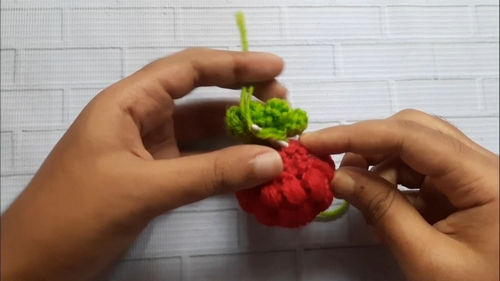 Crochet Strawberries pattern 6