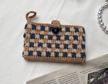 Checkered Card Holder 4