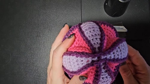 Crochet Amish Puzzle ball pattern 7