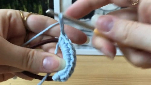 Crochet Scrunchie pattern 1