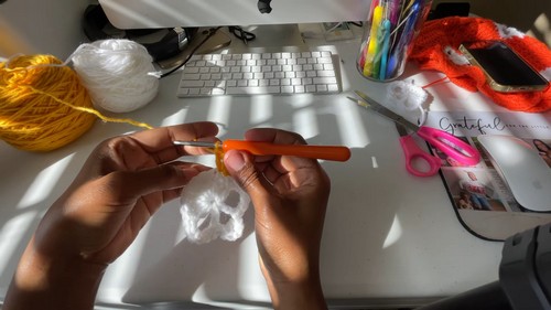 Crochet floppy hat with skull pattern 1