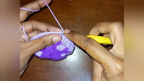 Crochet Round Coaster With Shell Edges Pattern 2