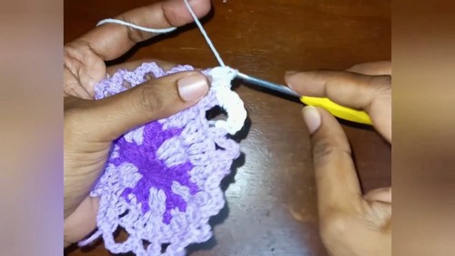 Crochet Round Coaster With Shell Edges Pattern 3