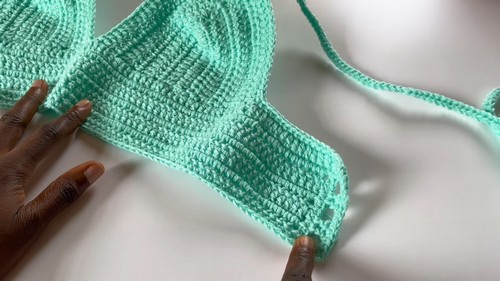 Easy Crochet Stylish Bralette pattern 3