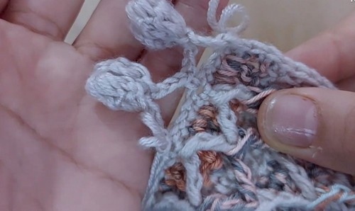 Easy Crochet Puff Stitch Top pattern 3