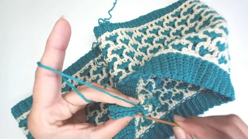 Easy Crochet Crop Top pattern 4