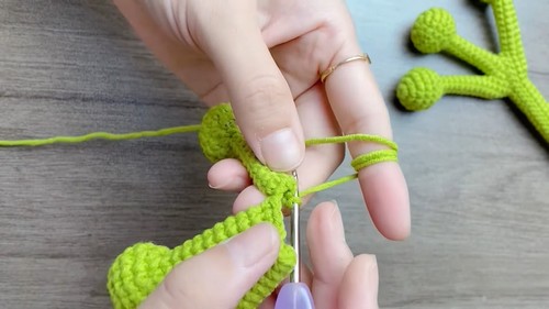 Easy Crochet Frog Bag pattern 1