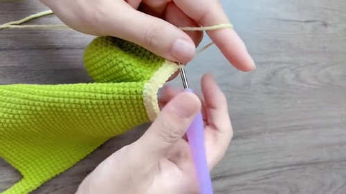 Easy Crochet Frog Bag pattern 4