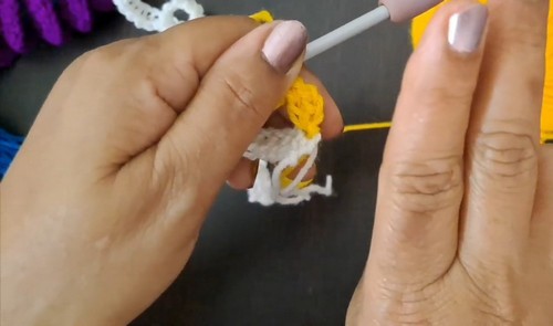 Easy Crochet Wind Spinner pattern 1