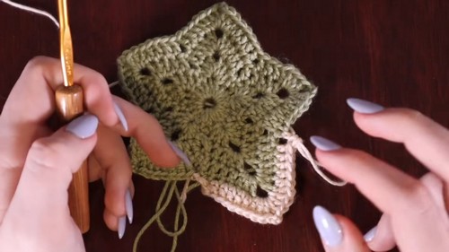 Easy Crochet Star Baby Blanket pattern 4