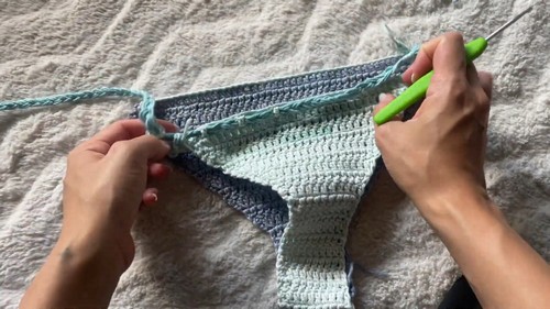 Easy Crochet Bikini Set pattern 3