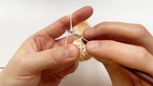Easy Crochet 3D Flower Bag pattern 1