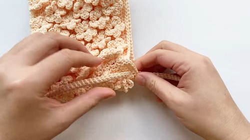 Easy Crochet 3D Flower Bag pattern 4