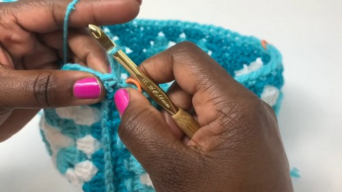 Easy Crochet Granny Square Bucket Hat pattern 4