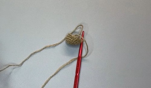 Easy Yoga Bear Keyring pattern 1