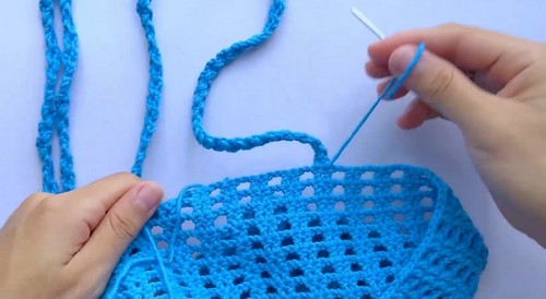 Easy Crochet Waffle Crop Top pattern 3