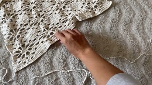 Easy Crochet Floral Long Sleeve pattern 1