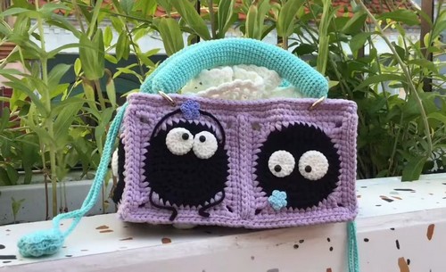 Easy Crochet Kawaii Soot Sprite Bag pattern 5