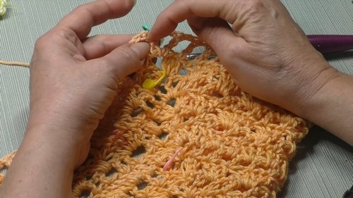 Easy Crochet Simple Shawl pattern 3