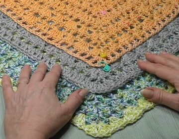 Easy Crochet Simple Shawl pattern 5
