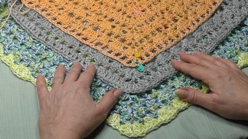 Easy Crochet Simple Shawl pattern 5