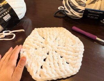 Easy 3D Hexagon Blanket pattern 4