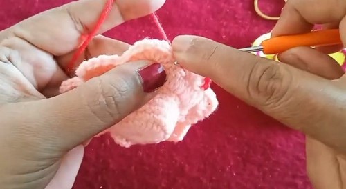 Easy Crochet Mini Hat Keychain pattern 3
