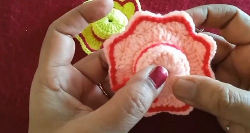 Easy Crochet Mini Hat Keychain pattern 4