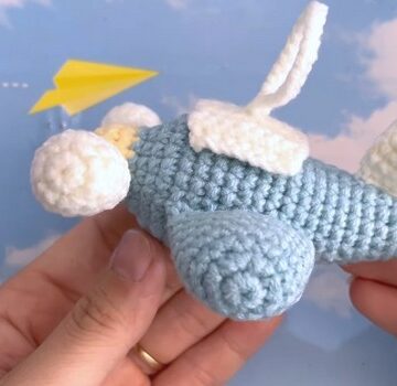 Crochet Airplane Amigurumi 5