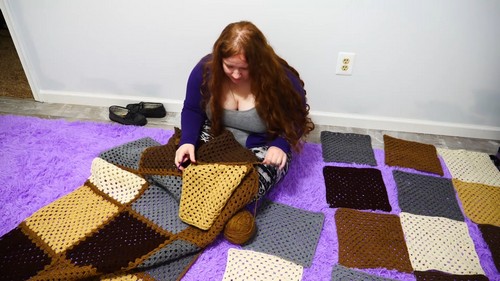 Crochet Oversized Granny Square Blanket 3