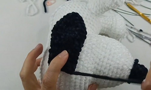 Crochet Snoopy Doll Amigurumi 3