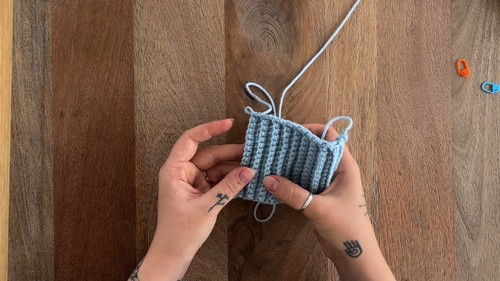Crochet Vintage-Inspired Sailor Style Bonnet 1