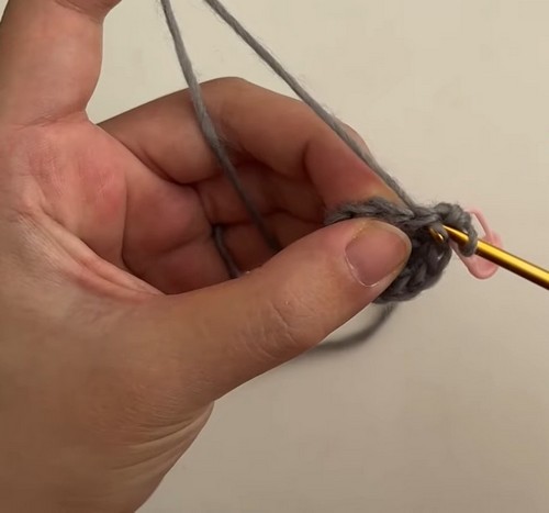 Crochet Christmas Mitten Ornament 2