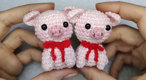 Crochet Mini Pig Amigurumi 5