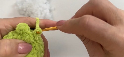 Crochet Frog Keychain 3
