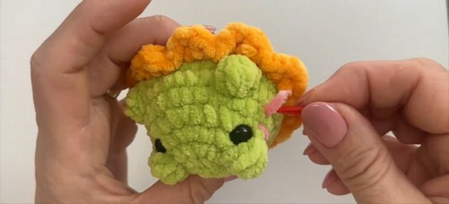 Crochet Frog Keychain 4