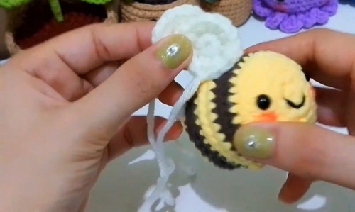Crochet Amigurumi Bee 4
