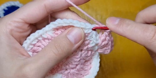 Crochet Paw Coasters 3