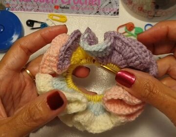 Crochet Hair Scrunchie pattern 4
