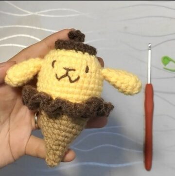 Crochet Pompompurin Ice Cream Keychain 5