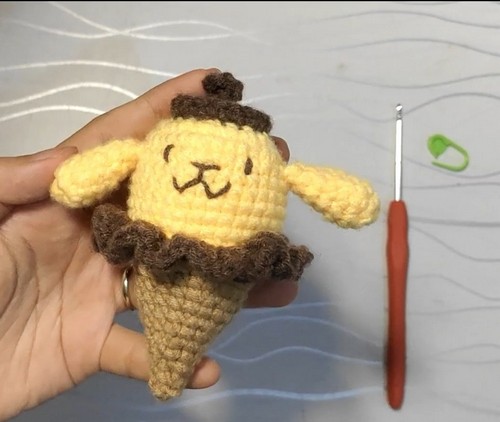 Crochet Pompompurin Ice Cream Keychain 5