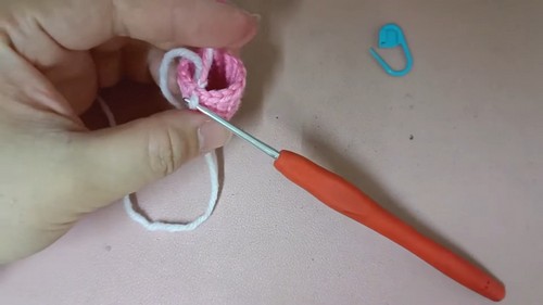 Crochet Scarf With Pom Poms & Snowflakes 3