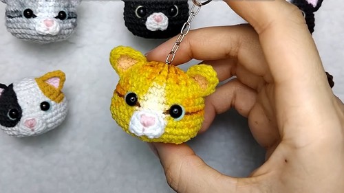 Crochet Cat Keychain 5