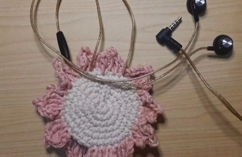 Crochet Earphone Case pattern 5