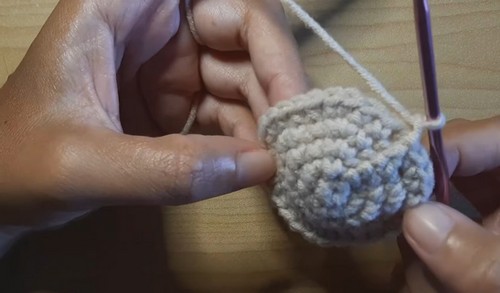 Crochet Earphone Case pattern 1