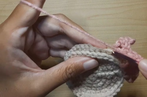 Crochet Earphone Case pattern 3