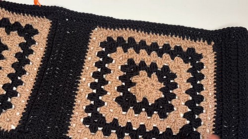 Crochet Granny Square Pants 4