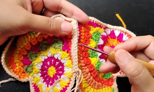 Crochet Mandala Heart Shaped Cushion pattern 2