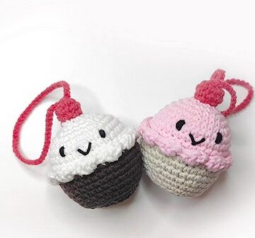 Crochet Cupcake Keychain 5